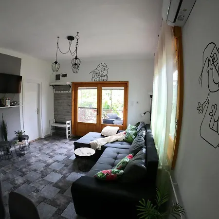 Moha Es Pafrany Vendeghaz Prázdninový dům Lakitelek