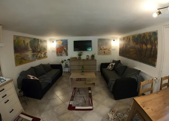 Moha Es Pafrany Vendeghaz *