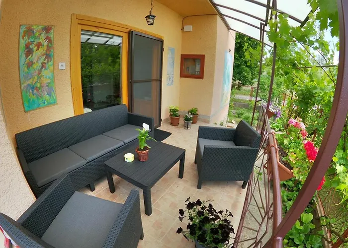 Moha Es Pafrany Vendeghaz Case de vacanță Lakitelek